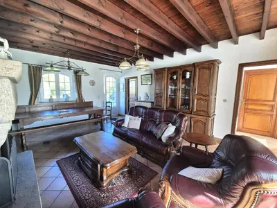 Coin salon dans l'établissement Spacious Family Home Near the Sea