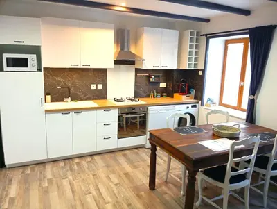 Cuisine ou kitchenette dans l'établissement Gite An Ty Sara 2 à 4 personnes baie mont saint Michel