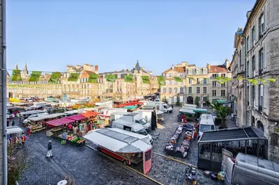 Vue générale sur Caen ou vue de la ville depuis l'appartement