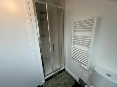 Salle de bains dans l'établissement La Perle Cancalaise - studio au cœur du Port