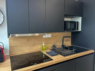 Cuisine ou kitchenette dans l'établissement La Perle Cancalaise - studio au cœur du Port