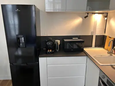 Cuisine ou kitchenette dans l'établissement Hyper Centre Caen T3 Spacious Perfect Location