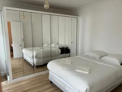 Un ou plusieurs lits dans un hébergement de l'établissement Hyper Centre Caen T3 Spacious Perfect Location