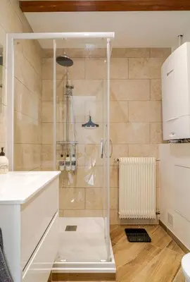 Salle de bains dans l'établissement Le Cozy Maupas