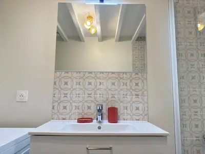 Salle de bains dans l'établissement Le Mesnil - Collection La 21ème Planche