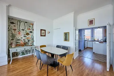 Coin salon dans l'établissement Le Château Rêvé - Superbe appt vue mer