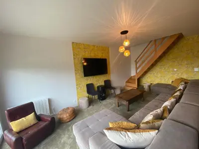 Coin salon dans l'établissement La Clef Decamp Ferme Bellevue 15 pers, à la campagne, proche Vire