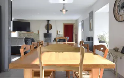 Coin salon dans l'établissement Maison Spacieuse Littoral