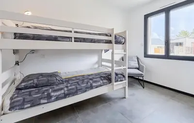 Un ou plusieurs lits dans un hébergement de l'établissement Cozy Home In Saint Germain Sur Ay With Wifi