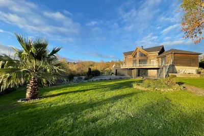 Jardin de l'établissement Le Clos des Cigognes - Architect-designed house near Omaha Beach