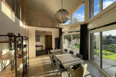 Plan de l'établissement Le Clos des Cigognes - Architect-designed house near Omaha Beach