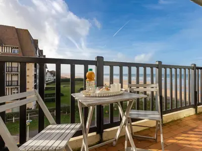 Balcon ou terrasse dans l'établissement Apartment Les Normandières-15 by Interhome
