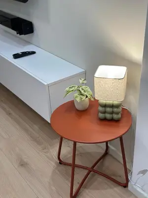Télévision ou salle de divertissement dans l'établissement Havre de paix en ville - chez Céline