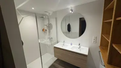 Salle de bains dans l'établissement maison familiale Mont Saint-Michel
