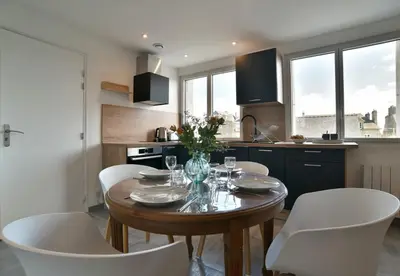 Cuisine ou kitchenette dans l'établissement La Plage du Petit Port