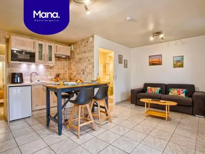 Cuisine ou kitchenette dans l'établissement Cabourg Plage - Wifi & Jardin - Mer à 200m