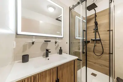 Salle de bains dans l'établissement Armor beautiful renovated apartment 2 bedrooms