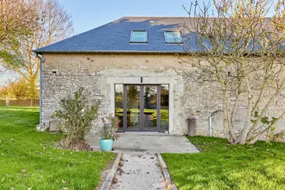 Jardin de l'établissement Le Cottage du Bessin - Proximité historique - Bayeux