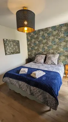 Un ou plusieurs lits dans un hébergement de l'établissement Maison moderne de plain-pied proche de la mer