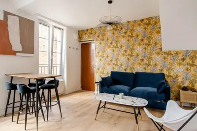 Coin salon dans l'établissement Appartement moderne au coeur du quartier historique