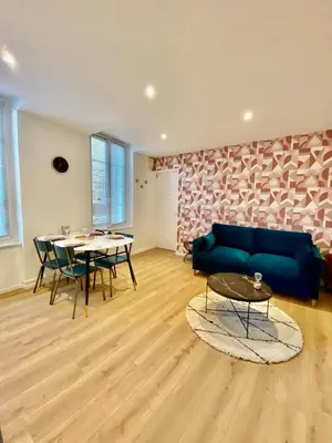 Coin salon dans l'établissement Appartement confortable en plein centre historique