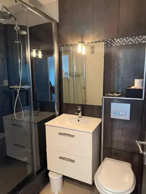 Salle de bains dans l'établissement VAELLOO STUDIO 3 PERS port de plaisance