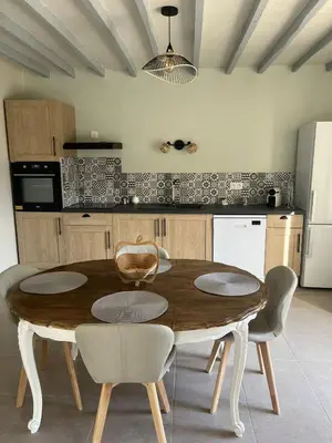 Cuisine ou kitchenette dans l'établissement Jolie maison pour escapade coccooning à la campagne