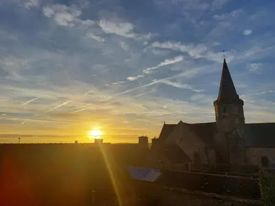 Lever ou coucher de soleil vu de la maison d'hôtes ou à proximité