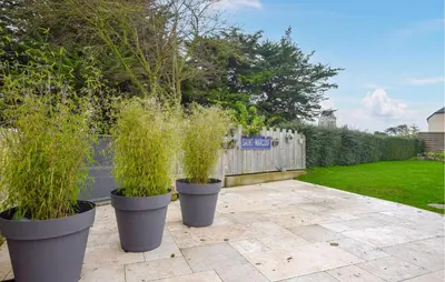 Jardin de l'établissement 3 Bedroom Nice Home In Saint-Marcouf