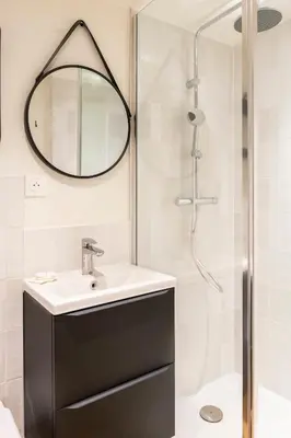 Salle de bains dans l'établissement Duplex de charme dans le quartier du Vaugueux