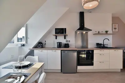 Cuisine ou kitchenette dans l'établissement Les Trois Rois 6 - Centre Avranches