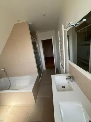 Salle de bains dans l'établissement Gîte de la Liberté