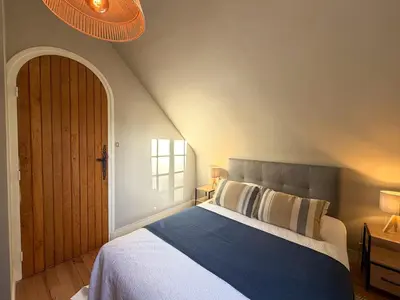 Un ou plusieurs lits dans un hébergement de l'établissement Le Clos des Pins - Maison de campagne - Paisible