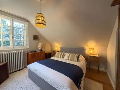 Un ou plusieurs lits dans un hébergement de l'établissement Le Clos des Pins - Maison de campagne - Paisible