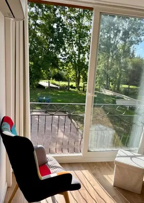Balcon ou terrasse dans l'établissement Calme, moderne, Dives