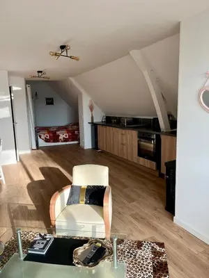 Cuisine ou kitchenette dans l'établissement Calme, moderne, Dives