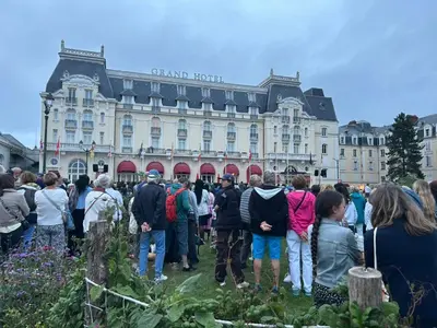 Clients de l'établissement App cosy avec balcon et accés plage