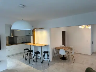Cuisine ou kitchenette dans l'établissement Villa Art Déco