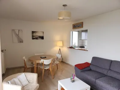 Coin salon dans l'établissement Appartement 3 pièces avec vue sur mer et port