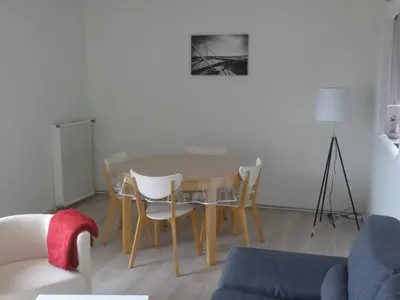 Coin salon dans l'établissement Appartement 3 pièces avec vue sur mer et port