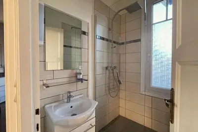 Salle de bains dans l'établissement Villa Normande grande maison avec parking privé