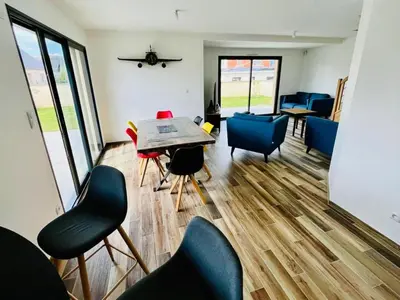 Coin salon dans l'établissement Holiday Home Maison de vacances Strandhaus by Interhome