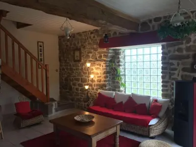 Coin salon dans l'établissement Holiday Home Gemütliches Haus in der Bucht von Mont-Saint-Michel by Interhome