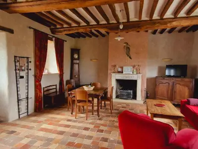 Télévision ou salle de divertissement dans l'établissement Holiday Home Le domaine des roseraies- gîte les roseraies by Interhome
