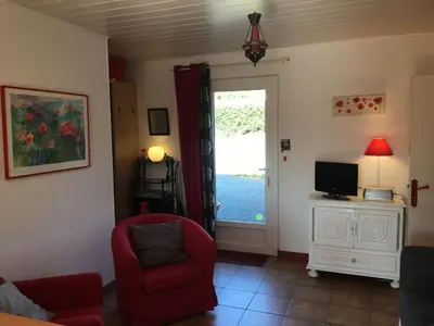 Télévision ou salle de divertissement dans l'établissement Holiday Home Domäne mit Terrasse by Interhome