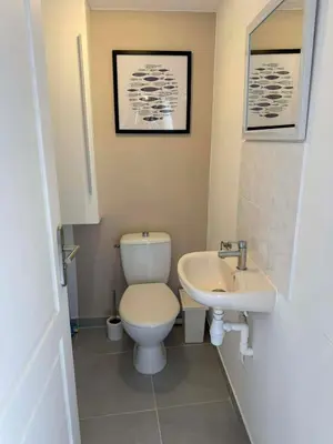 Salle de bains dans l'établissement Gîte OMAHA séjour proche plages Débarquement