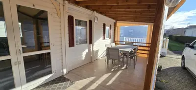 Vue générale sur la montagne ou vue sur la montagne depuis le chalet