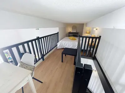 Un ou plusieurs lits dans un hébergement de l'établissement Appartement Cocon avec Wifi et Parking près Plage - FR-1-361-571