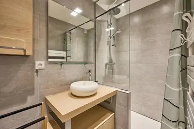 Salle de bains dans l'établissement Les Camélias - 5min à pied du Port