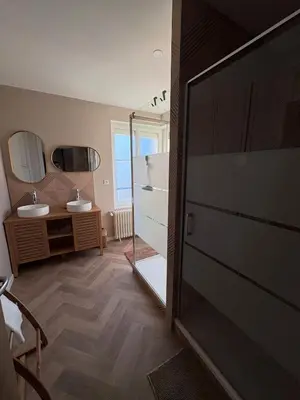 Télévision ou salle de divertissement dans l'établissement La maison aux embruns - vue mer